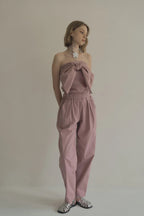 手工三穿綁帶連身褲，四口袋鬆緊腰多變機能造型。