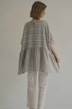 日本緹花棉花苞後綁帶上衣，刺繡工藝兩側口袋舒適廓形。