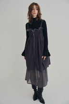 日本銀絲直條洋裝，100%日本棉搭配內裏與前胸雙拉鍊、兩側口袋的俐落條紋連身裙。