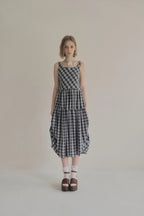 日本棉斜紋格紋洋裝，輕薄不透側拉鍊箱褶裙擺舒適優雅。