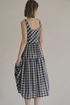 日本棉斜紋格紋洋裝，輕薄不透側拉鍊箱褶裙擺舒適優雅。