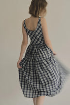 日本棉斜紋格紋洋裝，輕薄不透側拉鍊箱褶裙擺舒適優雅。