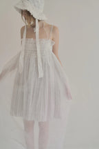 日本水玉棉細肩帶洋裝附短褲，不透膚側拉鍊輕盈優雅。